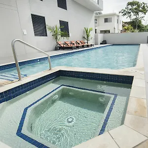 4* Aparthotel Plaza Official