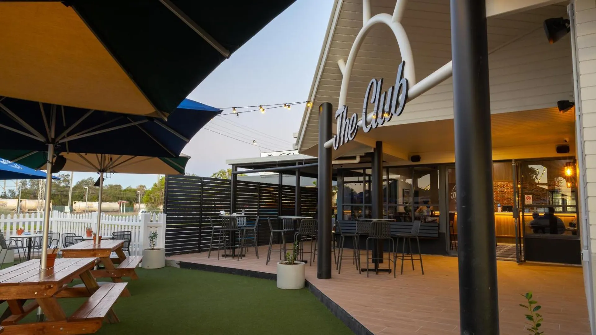 The Club Hotel Gladstone